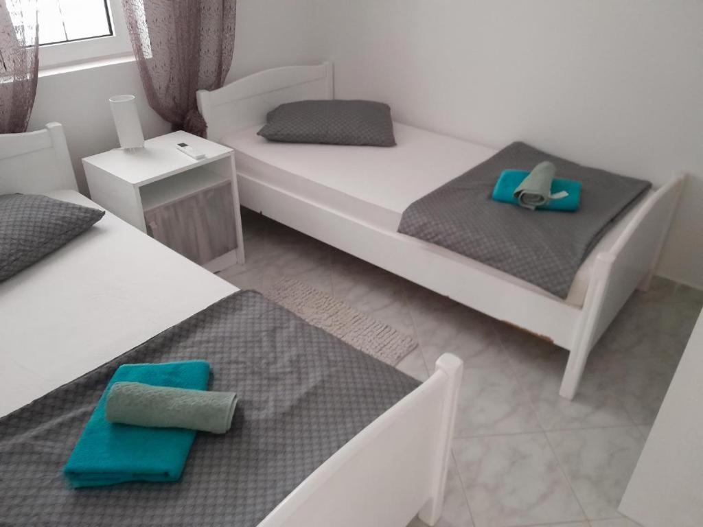 Apartmani Ira Vir Kamer foto