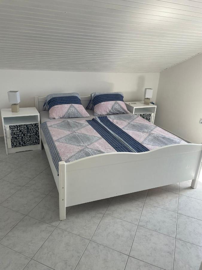 Apartmani Ira Vir Buitenkant foto