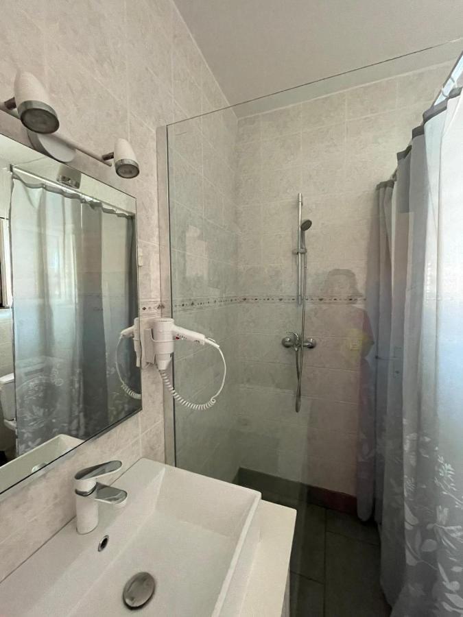 Apartmani Ira Vir Buitenkant foto