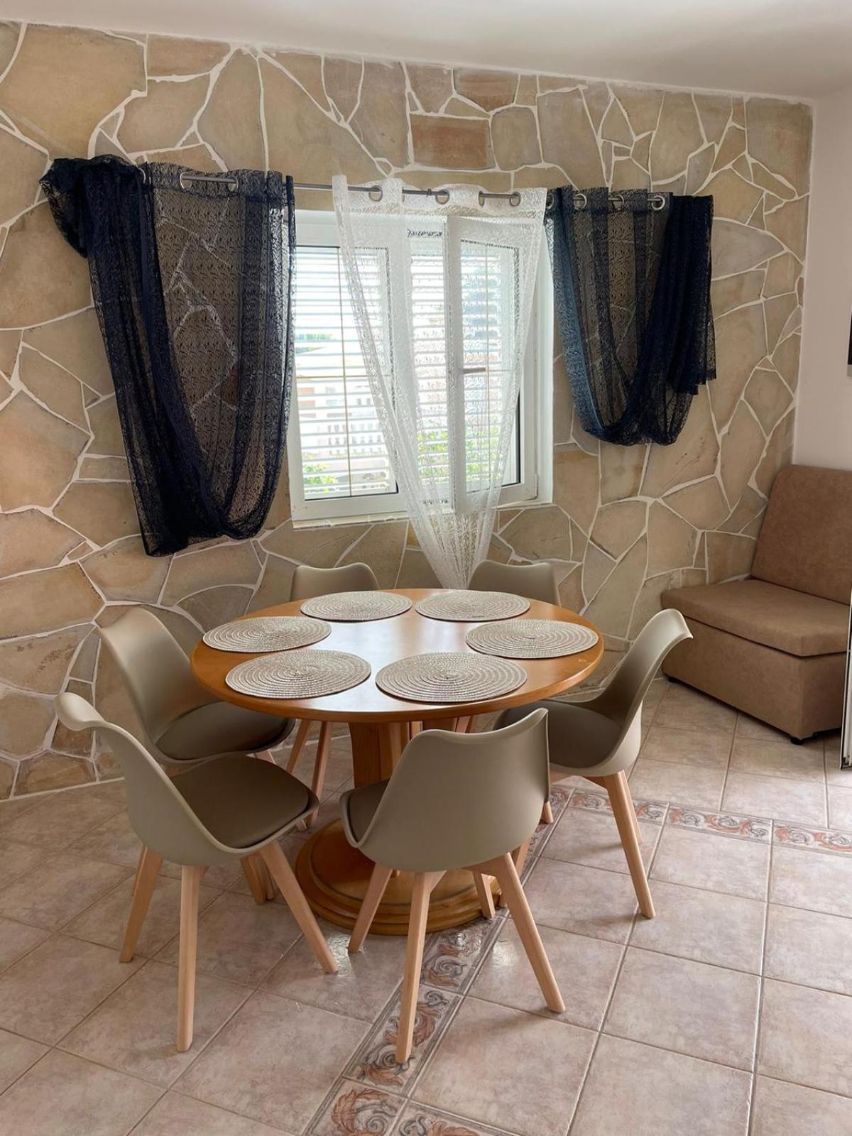 Apartmani Ira Vir Kamer foto